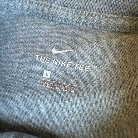 Nike Air Graphic Tee - Picture 5 of 7